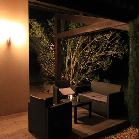 Mas Paloma Bed & Breakfast Rognonas Exterior photo
