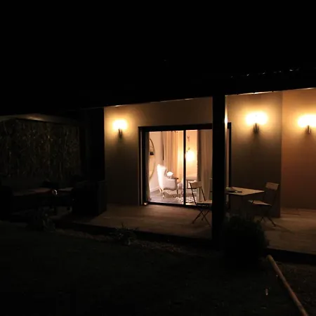 Mas Paloma Bed & Breakfast Rognonas Exterior photo
